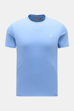 Polo Ralph Lauren Rundhals-T-Shirt rauchblau, frontal fotografiert, soft, aus reiner Baumwolle, Extra Slim Fit, Logo-Stitching, Rundhalsausschnitt.