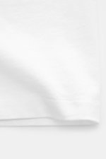 Polo Ralph Lauren Rundhals-T-Shirt weiß, von schräg vorn fotografiert, reine Baumwolle, schwere Qualität, Regular Fit, Rundhalsausschnitt, Logo-Print auf der Brust.