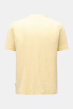 Rückansicht des pastellgelben 04651/ A trip in a bag Frottee T-Shirts 'Terry Tee' aus weichem Baumwoll-Frottee mit Rundhalsausschnitt, Regular Fit und kleinem Weblabel in der Seitennaht.