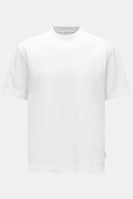 Front view of 04651/ A trip in a bag T-Shirt 'Nunu' white, plain white crew neck with a minimalist holiday print, pure cotton, soft feel, regular fit, back print. A basic with a print accent: With its minimalist holiday print, this T-shirt by 04651/ A TRI