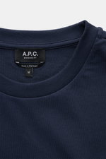 A.P.C. Rundhals-T-Shirt 'Standard Rue Madame' dunkelblau, Detailaufnahme von oben, weicher Baumwoll-Jersey, Regular Fit, Logo-Stitching.