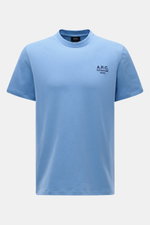 Front view of A.P.C. Rundhals-T-Shirt 'Standard Rue Madame' blau in soft blue cotton jersey with logo embroidery on chest.

<p>Clean, cool, A.P.C. – das T-Shirt 'Standard Rue Madame' bringt französisches Understatement auf den Punkt. Gefertigt aus weichem