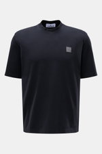 Stone Island Rundhals-T-Shirt 'Organic Cotton' navy shown from the front, made of pure organic cotton with a soft touch, regular fit, round neckline, and chest web label. <p>Zeitlos, vielseitig und nachhaltig: Das T-Shirt von <span class="hover:entity-acc