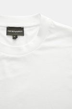 Emporio Armani Rundhals-T-Shirt offwhite, Nahaufnahme von oben, Jersey aus Lyocell und Baumwolle, weicher Griff, Slim Fit, Logo-Detail auf der Brust.