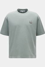 Maison Kitsuné Rundhals-T-Shirt 'Fox Head Faded' salbei, Frontansicht, reine Baumwolle, leicht griffig, Regular Fit, boxy Schnitt, Rundhalsausschnitt, tonales Logo Patch.
