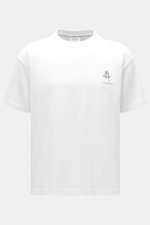 White Percival T-Shirt 'Earl' shown from the front with a round neckline, small chest logo print, oversized fit, pure cotton, soft feel, and distinctive back print. Casual through the transitional period: The T-shirt from PERCIVAL sets a relaxed street st