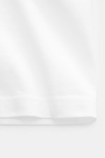 Percival T-Shirt 'Earl' white shown from the back in a relaxed street style with oversized fit, pure cotton, soft feel, round neckline, logo on chest, and distinctive back print. Casual through the transitional period.