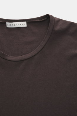 Kiefermann Crew neck long sleeve 'Emil' dark brown shown from a close-up top-front perspective, jersey in modal and cotton, elasticated fabric, soft touch, slim fit, crew neck.