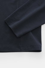 Close-up top-down view of navy sleeve and hem of Kiefermann Crew neck long sleeve 'Alberts' navy, jersey in modal and cotton, elasticated fabric, soft touch, slim fit, crew neck.