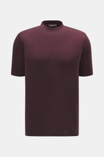 Kiefermann Rundhals-T-Shirt 'Paddys' bordeaux, frontal fotografiert, Slim Fit, weicher Griff, reine Baumwolle, leicht elastisch, Rundhalsausschnitt.