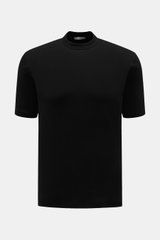 Kiefermann Rundhals-T-Shirt 'Paddys' schwarz, frontal fotografiert, Slim Fit, reine Baumwolle, leicht elastisch, weicher Griff, Rundhalsausschnitt, Understatement.