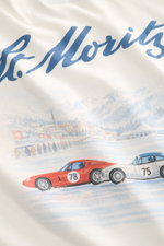 MC2 Saint Barth Rundhals-T-Shirt 'Arnott Warm' offwhite, Detailaufnahme des weichen Baumwollstoffs mit winterlichem St. Moritz Print, Frontsicht.