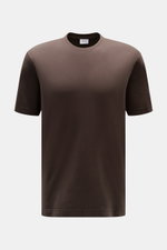 04651/ A trip in a bag Crew neck T-Shirt 'Jersey Tee' grey brown shown front view, slim fit cotton jersey, soft feel, lightweight, crew neckline, woven label side seam. 

<p>The uncomplicated cotton T-shirt 'Jersey Tee' by 04651/ A TRIP IN A BAG is an ind