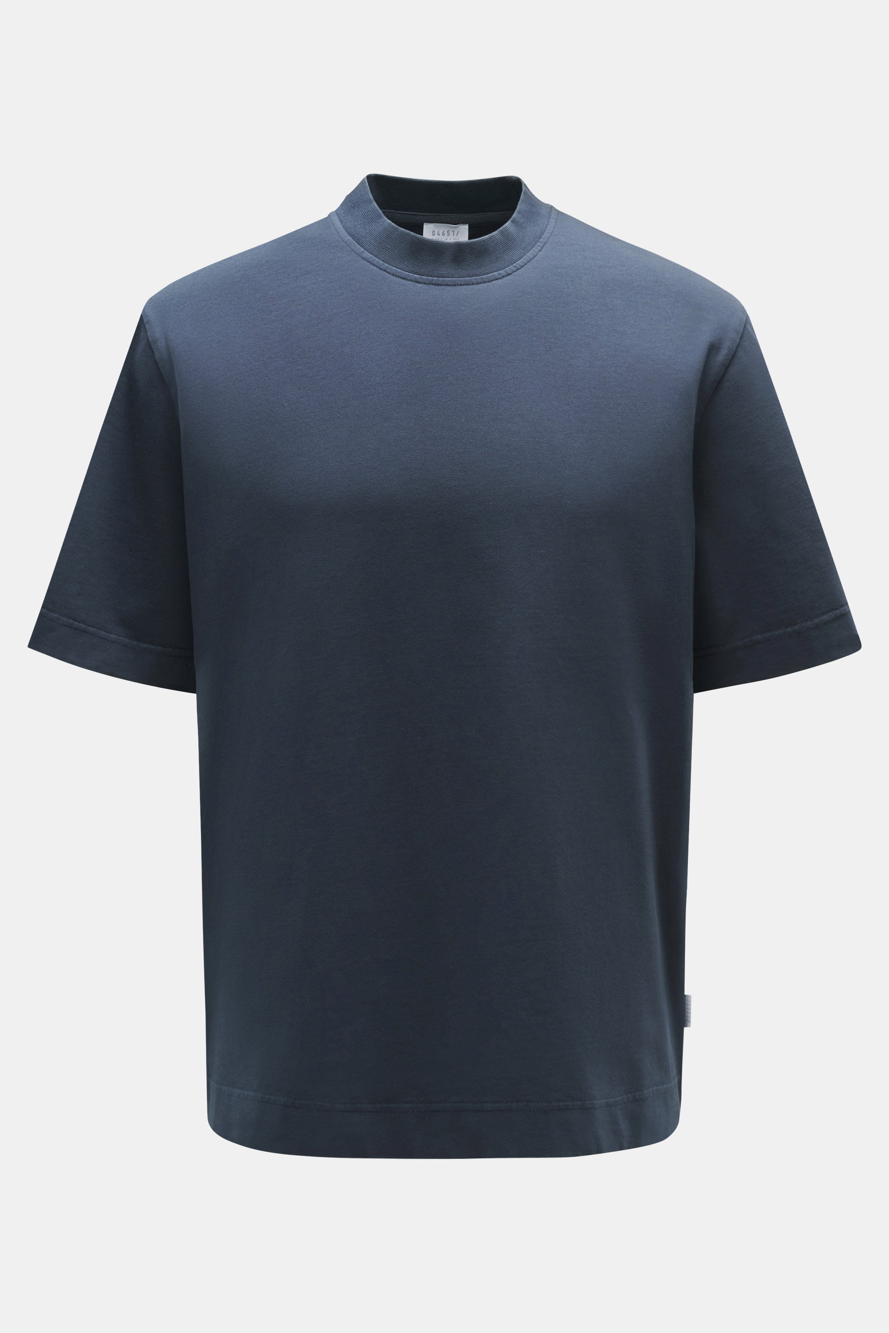Front view of 04651/ A trip in a bag Crew neck T-Shirt navy, made from heavy pure cotton jersey with a slightly textured feel, regular fit, crew neckline, and small woven label. Durable basic perfect for urban everyday life.