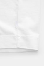 Close-up front view of the 04651/ A trip in a bag Crew neck T-Shirt white showing heavy cotton jersey fabric and small woven label.

<p>Durable basic: This crew neck T-shirt from 04651/ A TRIP IN A BAG is made from heavy cotton jersey, making it the perfe