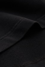 Schwarzes 04651/ A trip in a bag Rundhals-T-Shirt 'If Tee' in Nahaufnahme von der Seitennaht, elastische Baumwolle, weicher Griff, Regular Fit.
