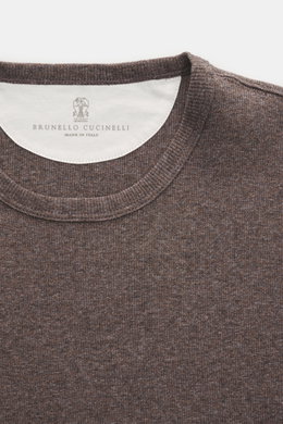 Close-up front view of Brunello Cucinelli Knit T-shirt grey-brown melange showing round neckline, fine cotton knit, and textured pattern.

With its airy cotton knit, this stylish T-shirt by BRUNELLO CUCINELLI offers a luxuriously light wearing experience 
