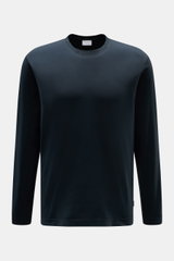 Front view of 04651/ A trip in a bag Longsleeve 'Jersey Tee' navy, a lightweight cotton jersey with soft feel, regular fit, round neckline, and short hem slits.

Description:  
<p>Versatile basic: The lightweight Longsleeve 'Jersey Tee' by 04651/ A TRIP I