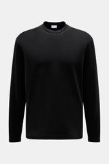 Frontale Nahaufnahme des schwarzen 04651/ A trip in a bag Longsleeve 'IF Tee' aus softem Jersey, Regular Fit mit Rundhalsausschnitt.