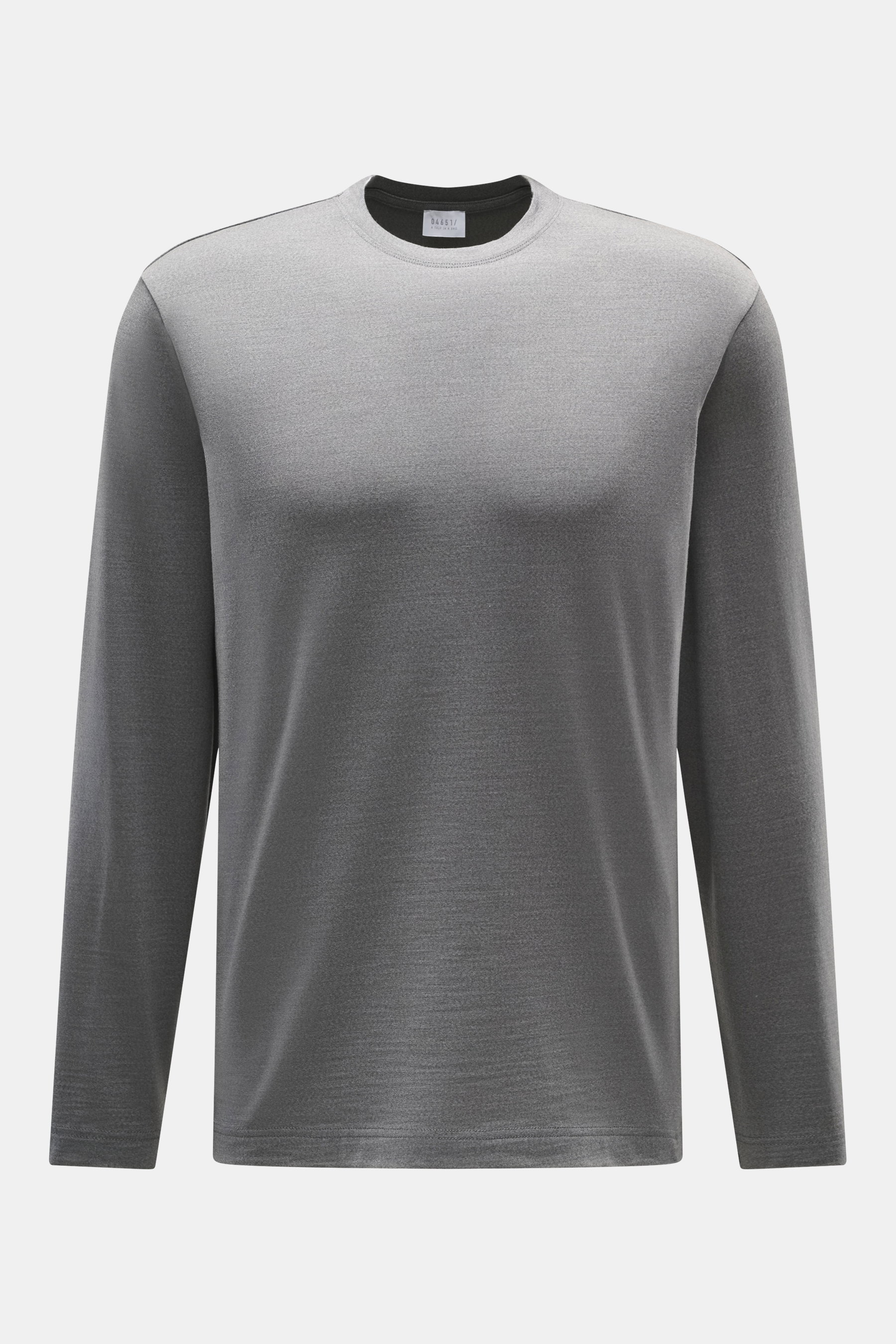 04651/ A trip in a bag Longsleeve 'WJ Tee' grau meliert, frontale Nahaufnahme, weicher Griff, Regular Fit, Rundhalsausschnitt, kurze Saumschlitze, Mix aus Wolle und Microfaser.