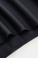 Marco Pescarolo Overshirt 'Next' navy Detailaufnahme der feinen Webstruktur aus reinem Cashmere, leichter Qualität und weichem Griff, Saum leicht gerundet.