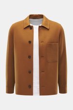 Windsor Woll-Overshirt 'Gaio' hellbraun, Slim Fit, reine Wolle, weicher Griff, Umlegekragen, Fünf-Knopf-Leiste, Brusttasche, Seitennahttaschen, Manschetten, Unconstructed Design, Leder-Innentasche, frontale Nahaufnahme.