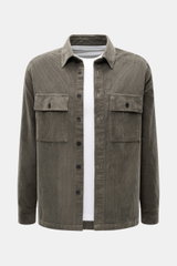 Belstaff Overshirt 'Ravine' graubraun aus Baumwoll-Cord mit Slim Fit, Umlegekragen, Brusttaschen, Manschetten, frontal fotografiert.