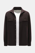 Fedeli Cashmere Overshirt 'Niky' dunkelbraun, Slim Fit, aus weichem reinem Cashmere mit Umlegekragen, Brusttaschen, Sportmanschette, Frontansicht.