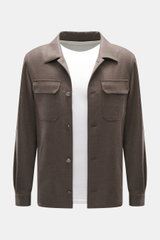 Ace Denim Overshirt graubraun meliert, Frontansicht, Slim Fit mit elastischer Schurwolle, Umlegekragen, Fünf-Knopf-Leiste, Brusttaschen mit Patte, paspelierte Fronttaschen, Ärmel mit Manschette, leicht griffige Haptik.