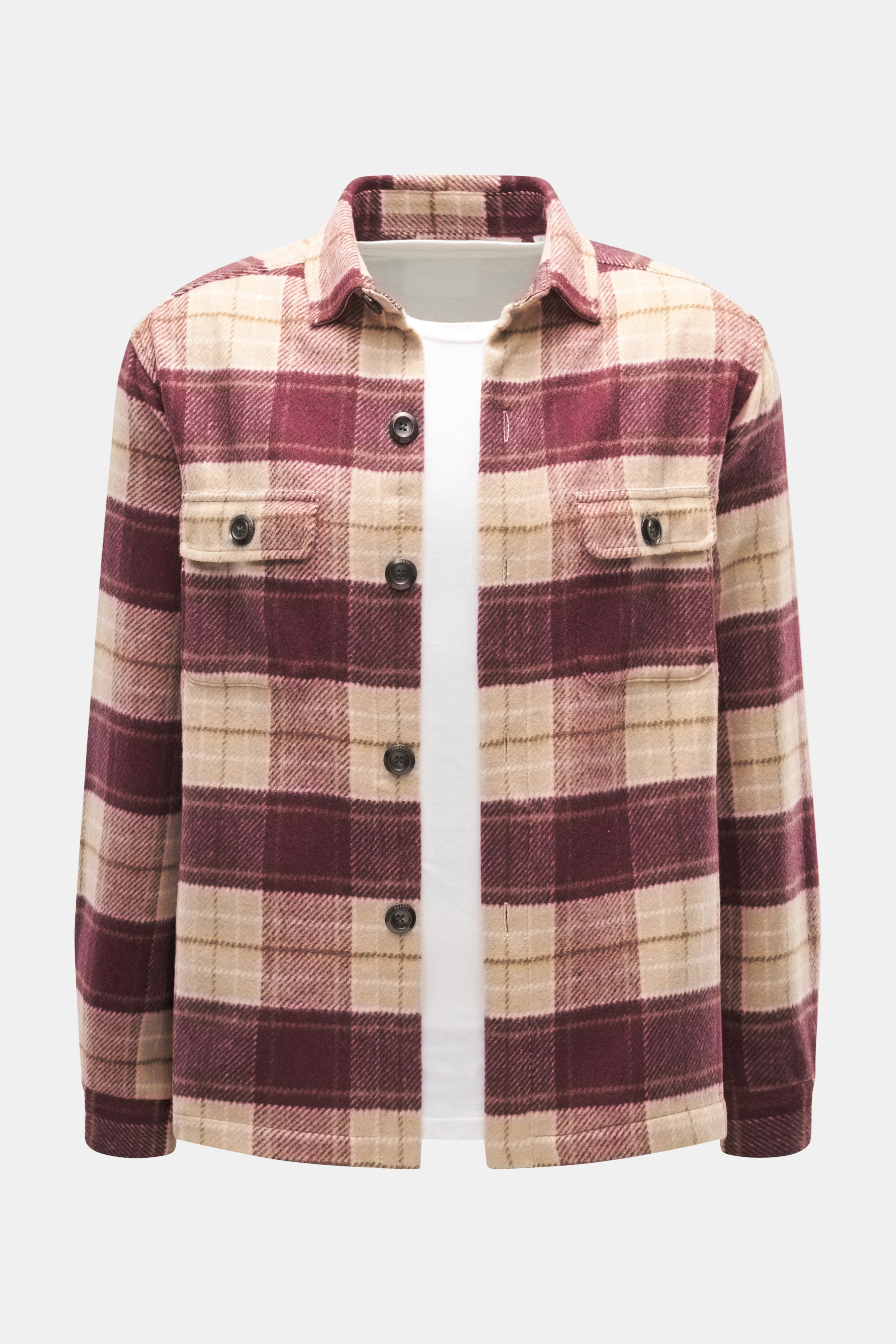 Frontale Ansicht des 04651/ A trip in a bag Flanell-Overshirt beige/bordeaux kariert mit Kent-Kragen, Regular Fit, Knopfleiste, Brusttaschen, weicher Griff, ungefüttert, zwei Innentaschen.