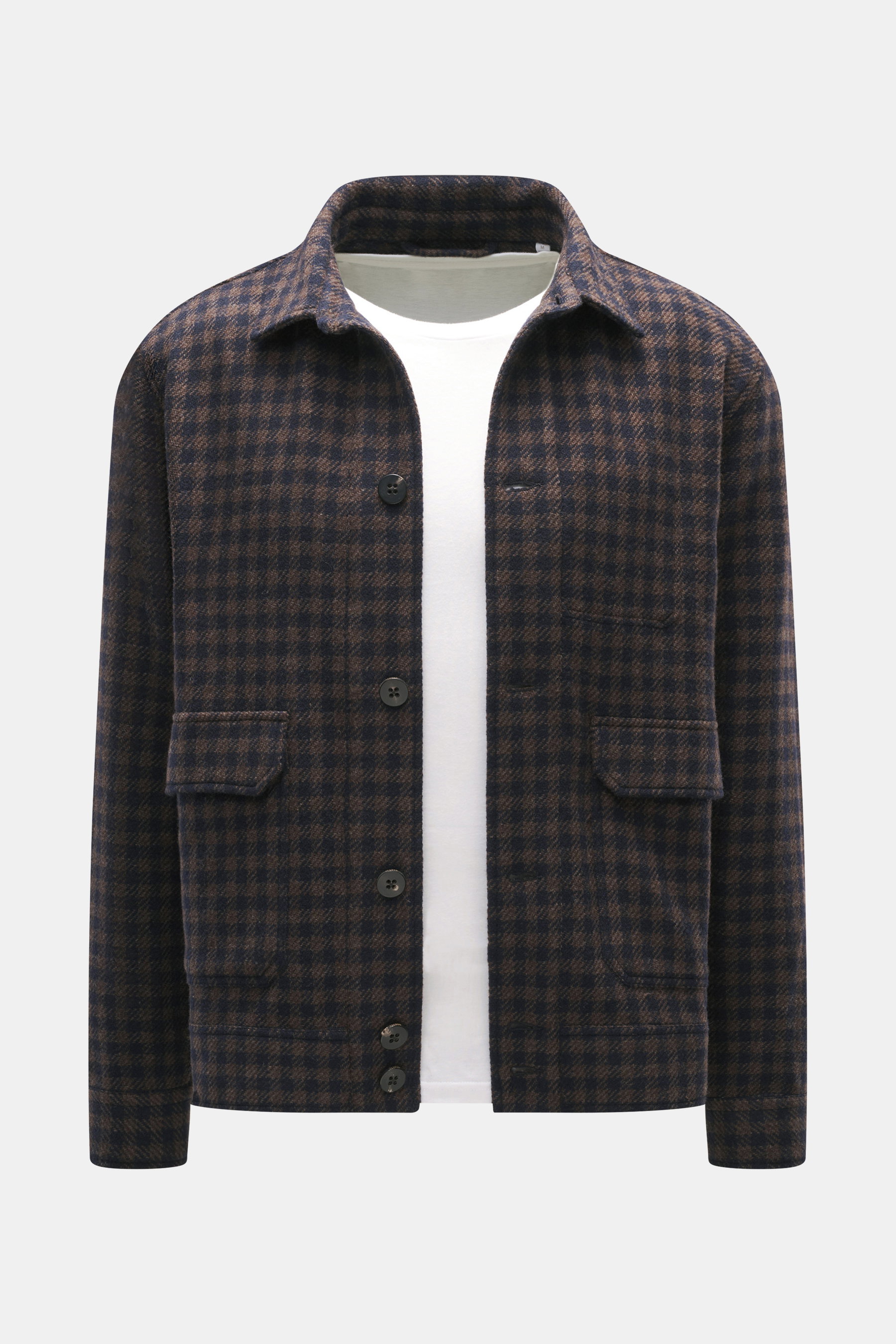 Frontansicht des 04651/ A trip in a bag Overshirt 'Workwear Jacket' navy/braun kariert mit Regular Fit, Karo-Webmuster, Baumwoll-Microfaser-Mix, sechs Knöpfen, Umlegekragen, Fronttaschen, Manschetten, Weblabel, Innentasche und weichem Griff.