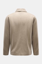 Rückansicht des 04651/ A trip in a bag Overshirt beige meliert, Slim Fit, Mix aus Wolle und Microfaser, leicht griffig, Schalkragen, Vier-Knopf-Leiste, Seitentaschen, Innentasche.