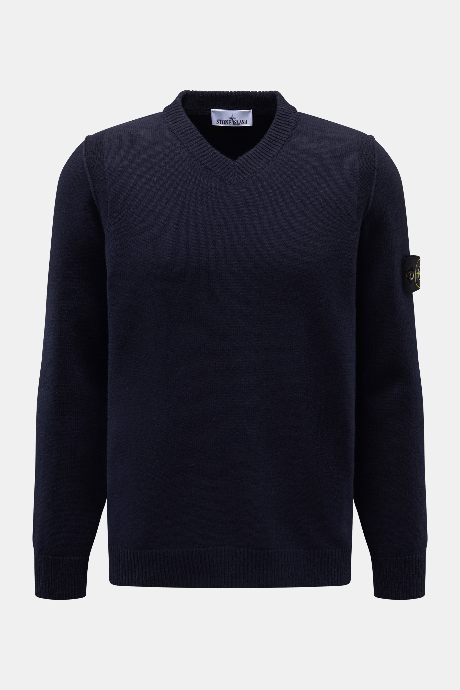Stone Island V-Neck Pullover 'Lambswool' navy, frontale Ansicht, Slim Fit, V-Ausschnitt, Wollmix, Linksstrick, Kompass-Badge am Ärmel, Rippbündchen.