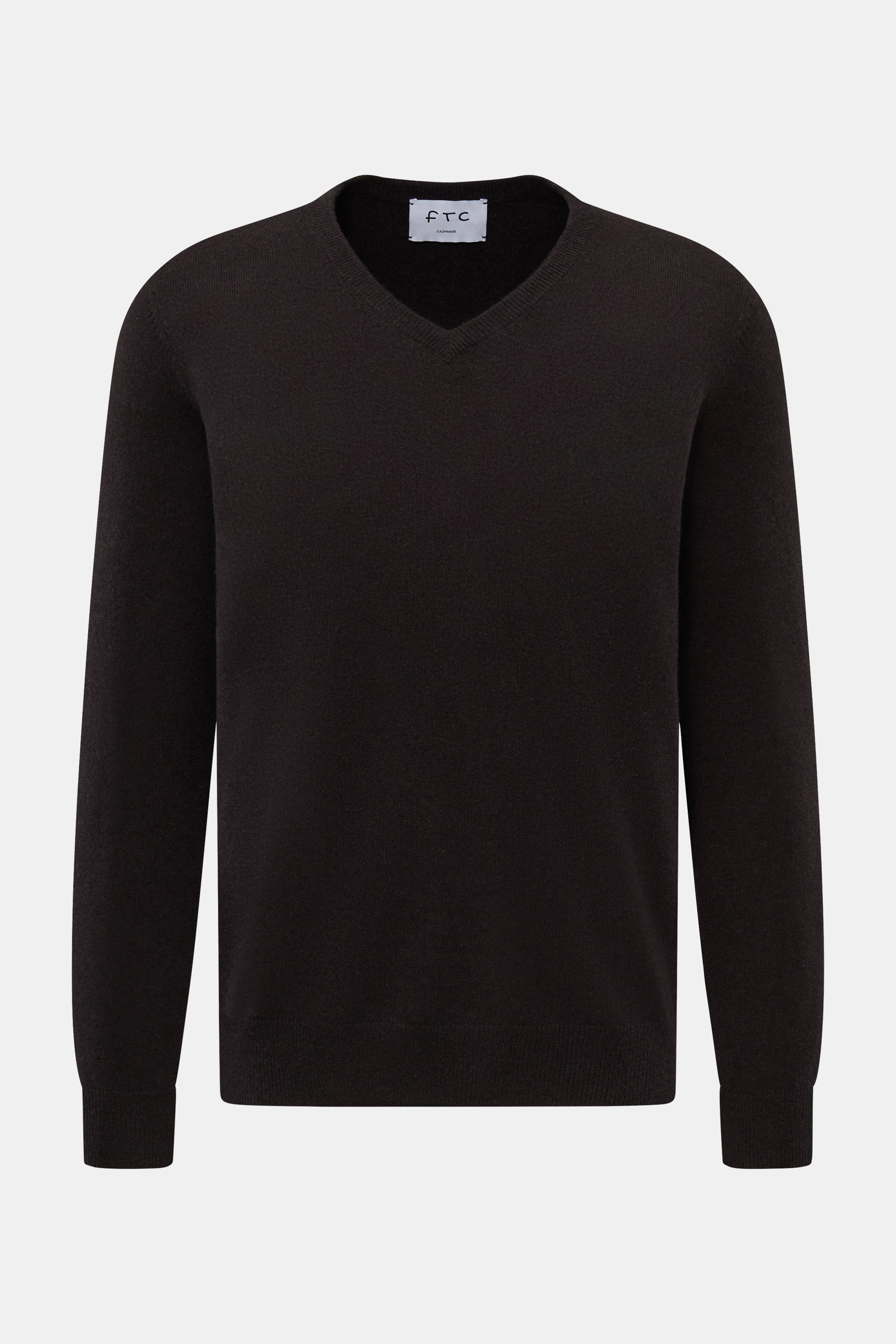 FTC Cashmere V-Neck Pullover dunkelbraun, von vorne fotografiert, Slim Fit, V-Ausschnitt, reiner Fair-Trade-Cashmere, weicher Griff, feines Strickbild, komfortable Rippbündchen.