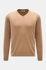 Fioroni Cashmere V-Neck Pullover camel, Slim Fit, feines Strickbild, reiner Baby-Cashmere, sehr weich, flexible Rippbündchen, frontal fotografiert.