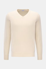 Front view of von Braun Cashmere V-Neck Pullover creme, a slim fit V-neck sweater with fine knit, elastic rib cuffs, made of pure Mongolian cashmere.

<p>Geschmeidiges Basic für die kalte Jahreszeit: Der VON BRAUN V-Neck Pullover – gefertigt aus reinem 