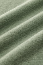 von Braun Cashmere V-Neck Pullover graugrün, Nahaufnahme des feinen Strickbilds und weichen Cashmere-Stoffs mit elastischen Rippbündchen