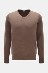 Front view of von Braun Cashmere V-Neck Pullover graubraun meliert in soft, fine-knit pure cashmere with slim fit and elastic ribbed cuffs.

<p>Geschmeidiges Basic für die kalte Jahreszeit: Der VON BRAUN V-Neck Pullover – gefertigt aus reinem Cashmere a