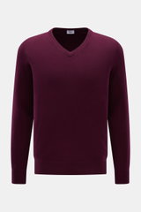 Front view of von Braun Cashmere V-Neck Pullover bordeaux in slim fit, made of pure Mongolian cashmere with soft touch and fine knit.

Description: <p>Geschmeidiges Basic für die kalte Jahreszeit: Der VON BRAUN V-Neck Pullover – gefertigt aus reinem Cashm