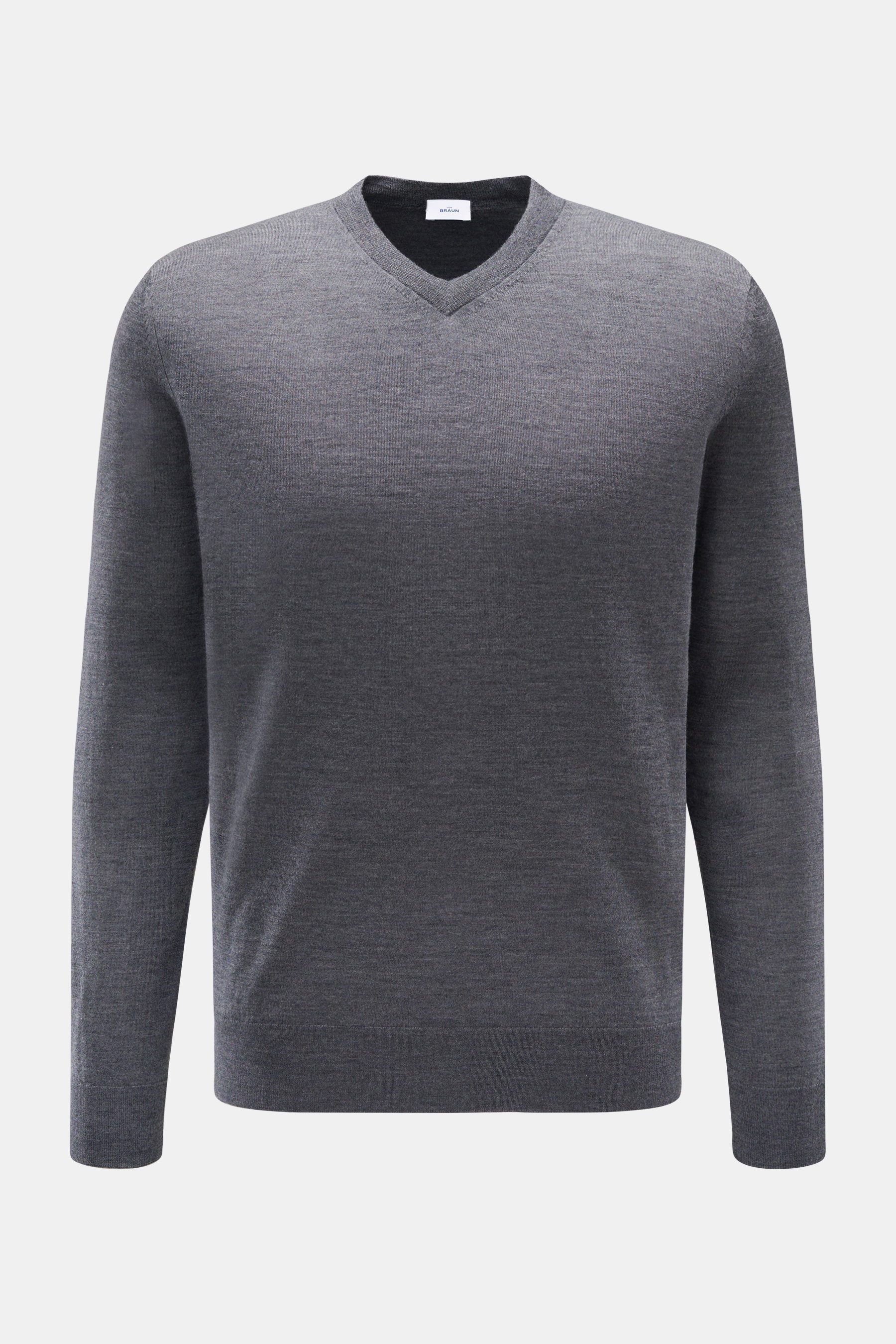 Frontale Nahaufnahme des von Braun Merino V-Neck Pullover anthrazit meliert, Slim Fit Basic mit V-Ausschnitt aus reiner Merinowolle, feinem Strickbild und elastischen Rippbündchen.