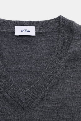 von Braun Merino V-Neck Pullover anthrazit meliert, Slim Fit Basic aus feinem Merinostrick, V-Ausschnitt, elastische Rippbündchen, Detailaufnahme von oben