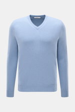 Malo Cashmere V-Neck Pullover hellblau in Slim Fit, mittelfein gestrickt, mit V-Ausschnitt und Rippbündchen, frontal fotografiert.