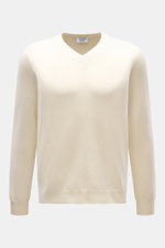 Front view of Aida Barni Cashmere V-neck jumper cream, luxury pure cashmere with fine knit, regular fit, ribbed cuffs, very soft feel.