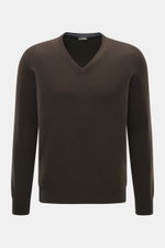 BRAUN Hamburg Cashmere V-Neck Pullover dunkelbraun, Frontaufnahme, Slim Fit, V-Ausschnitt, reiner Cashmere, sehr weicher Griff, feines Strickbild, flexible Rippbündchen, Made in Italy.
