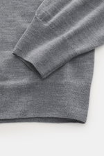 B.F. Knitwear Merino V-Neck Pullover grau meliert, Detailaufnahme von Ärmel & Bund, feiner Merinowoll-Feinstrick, Regular Fit, V-Ausschnitt, Rippbündchen
