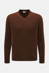 Front view of 04651/ A trip in a bag V-Neck Pullover 'Light Wool' brown, regular fit, mix of wool and microfiber, fine knit, soft touch, textured knit at hem and sleeves, wide ribbed cuffs, V-neck.