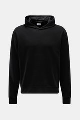 04651/ A trip in a bag Kapuzenpullover 'IF Hoodie' schwarz, frontale Ansicht, aus weichem, elastischem, gebürstetem Jersey mit Kapuze, Rippbündchen und kleinem Weblabel in der Seitennaht.