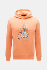 Polo Ralph Lauren Kapuzenpullover hellorange mit Polo-Bear-Print auf Bike, Kapuze mit Tunnelzug, weicher Griff, Regular Fit, Frontansicht.