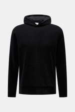 04651/ A trip in a bag Frottee-Kapuzenpullover 'Terry' schwarz, frontale Ansicht, Baumwoll-Frottee, weicher Griff, Regular Fit, Kapuze, Weblabel.