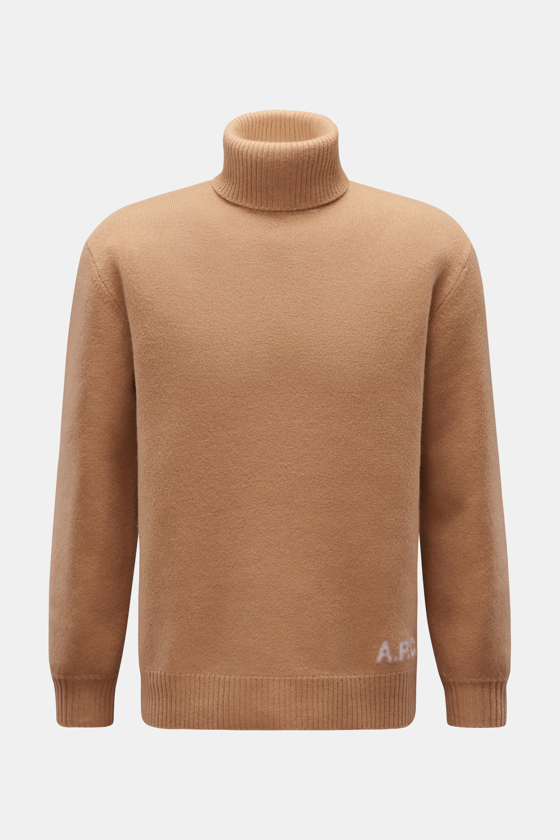 A.P.C. Rollkragenpullover "Walter" camel, Frontansicht, reine Wolle, weicher Griff, mittelfeines Strickbild, Regular Fit, anliegender Rollkragen, flexible Rippbündchen, dezentes Logo vorne.